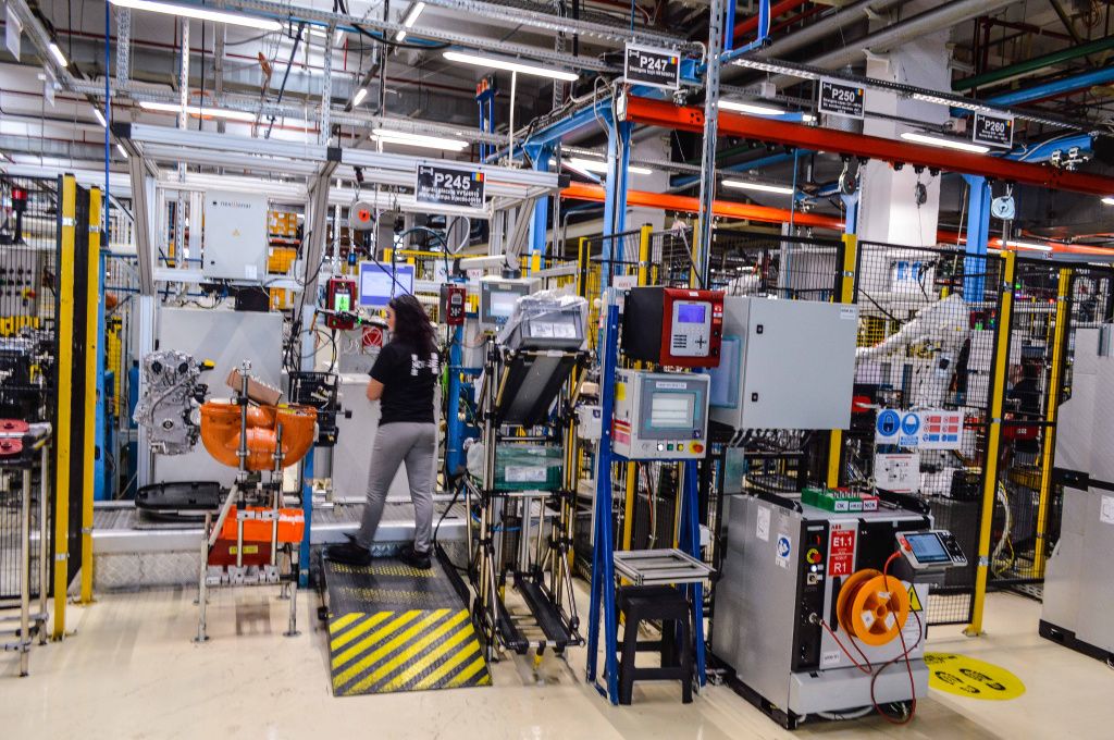 [FOTO] Care sunt secretele noului motor hibrid dezvoltat integral în România și folosit de Dacia - Imagine 5