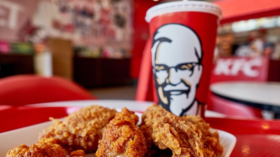 Șeful KFC România: Nu vom renunța niciodată la angajații umani. Interacțiunea cu clienții va exista mereu