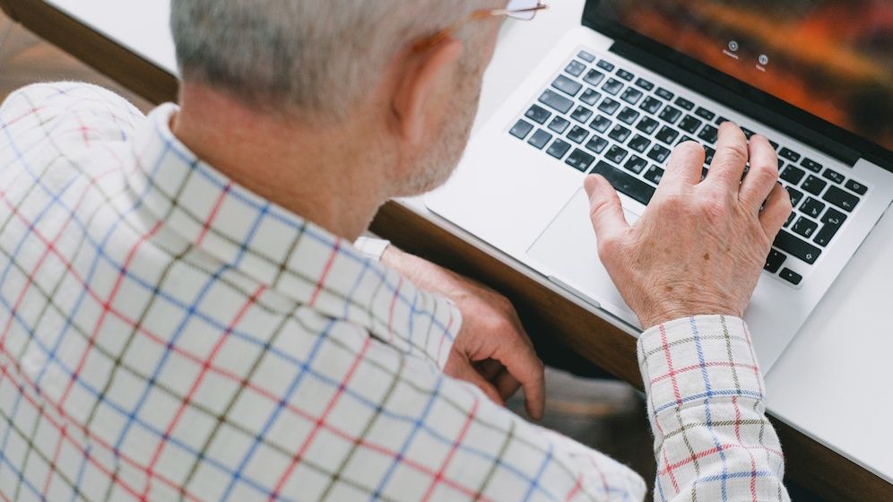Cursuri gratuite de digitalizare pentru angajații care lucrează în firmele din regiunile Sud-est și sud-Muntenia