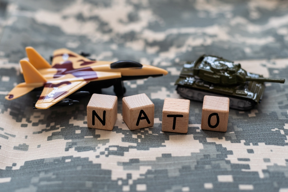NATO vrea să aducă mai multe arme nucleare în Europa pentru a descuraja un atac al Rusiei