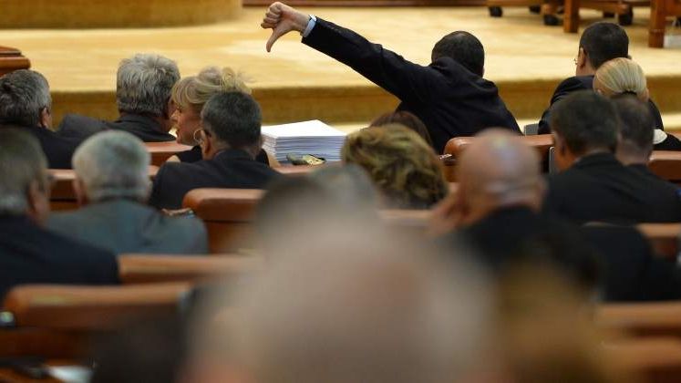 De Sf. Maria, Parlamentul se reuneste in sesiune extraordinara