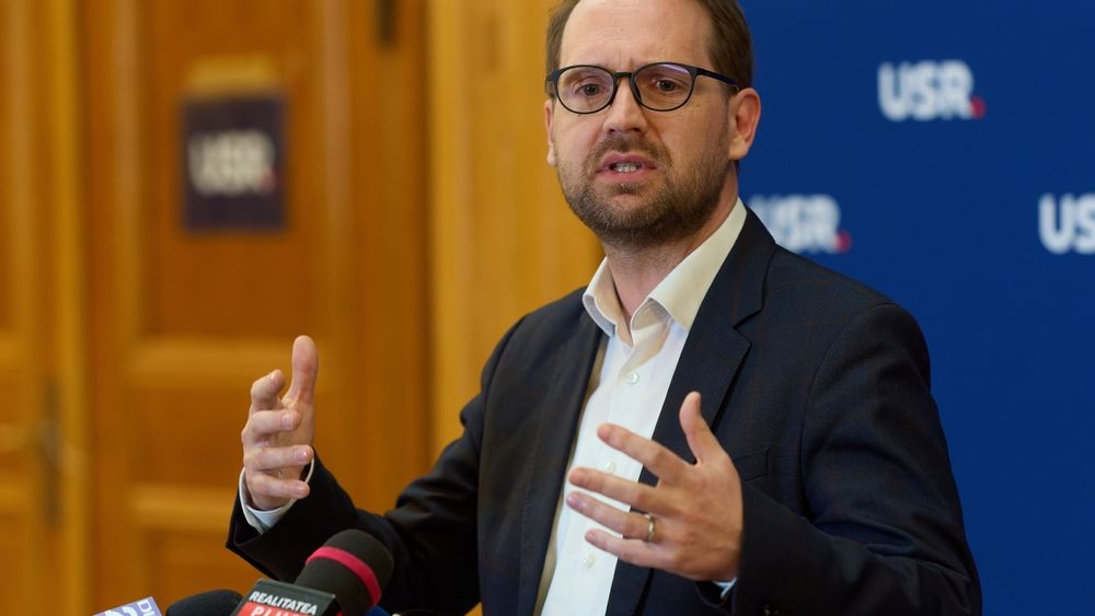 Fritz, USR: Comisia Europeană va continua să dea României banii din PNRR doar dacă creștem taxele