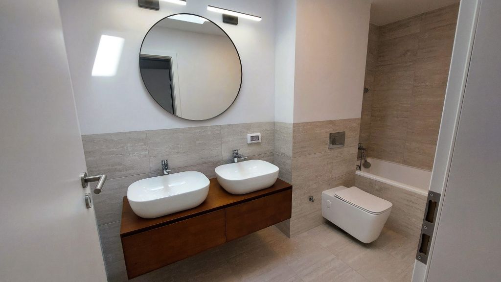 GALERIE FOTO | Cum arată un penthouse de 325.000 de euro dintr-un complex exclusivist din nordul Ca - Imagine 28