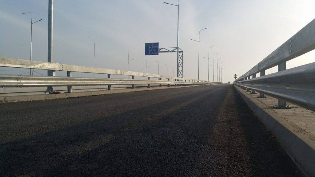 Sensul giratoriu suspendat din Prahova - Imagine 12
