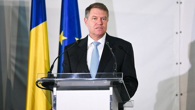 Klaus Iohannis solicita Parlamentului reexaminarea legii prin care Monitorul Oficial trece la Camera Deputatilor