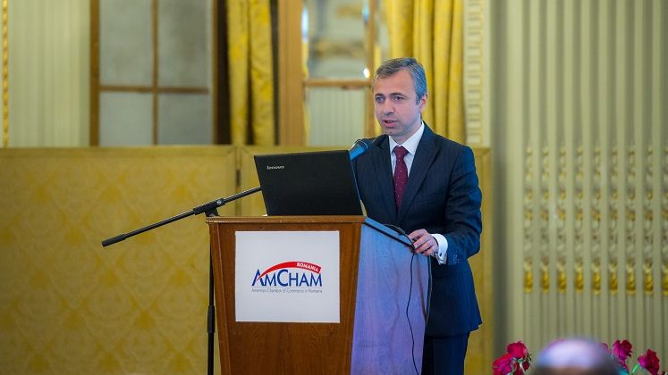 Ionut Simion, AmCham: Trebuie sa oprim exodul inteligentei. Avem nevoie de un proiect Medici pentru Romania si de schimbari majore in educatie