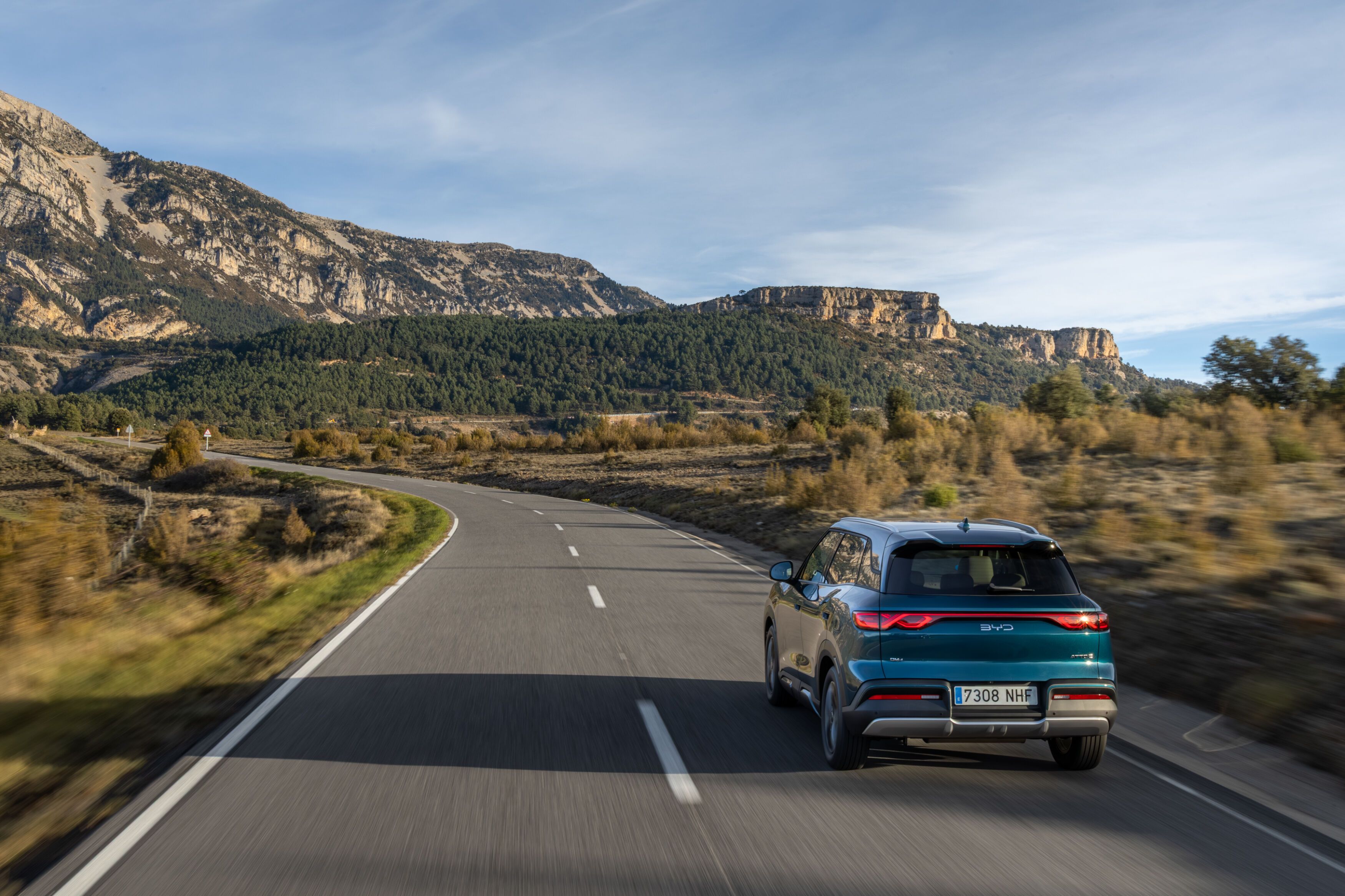 FOTO | BYD lansează Atto 2 DM-i în România, cel mai ieftin SUV hibrid plug-in de pe piață - Poza 5