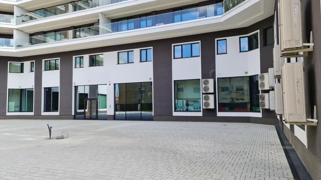 Review George Butunoiu: Chiar ar fi meritat ca lucrurile să fie duse până la capăt la 49 Gafencu Residence