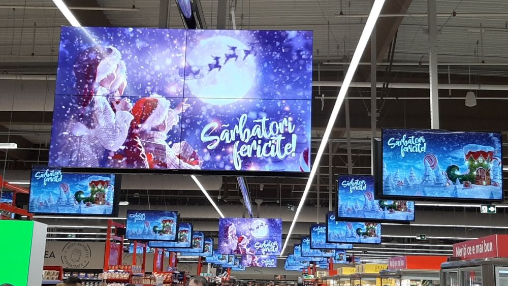 Reclame contextuale si date in timp real pentru peste 700 de ecrane Carrefour