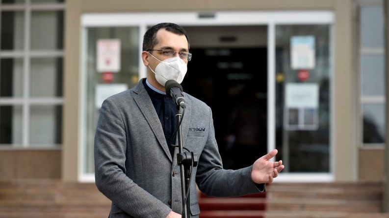 Vlad Voiculescu, ministrul Sănătății: România nu poate fi un sat fără câini