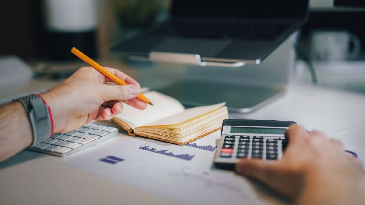 Credite online: termenii financiari pe care este bine să îi cunoști înainte de aplicare
