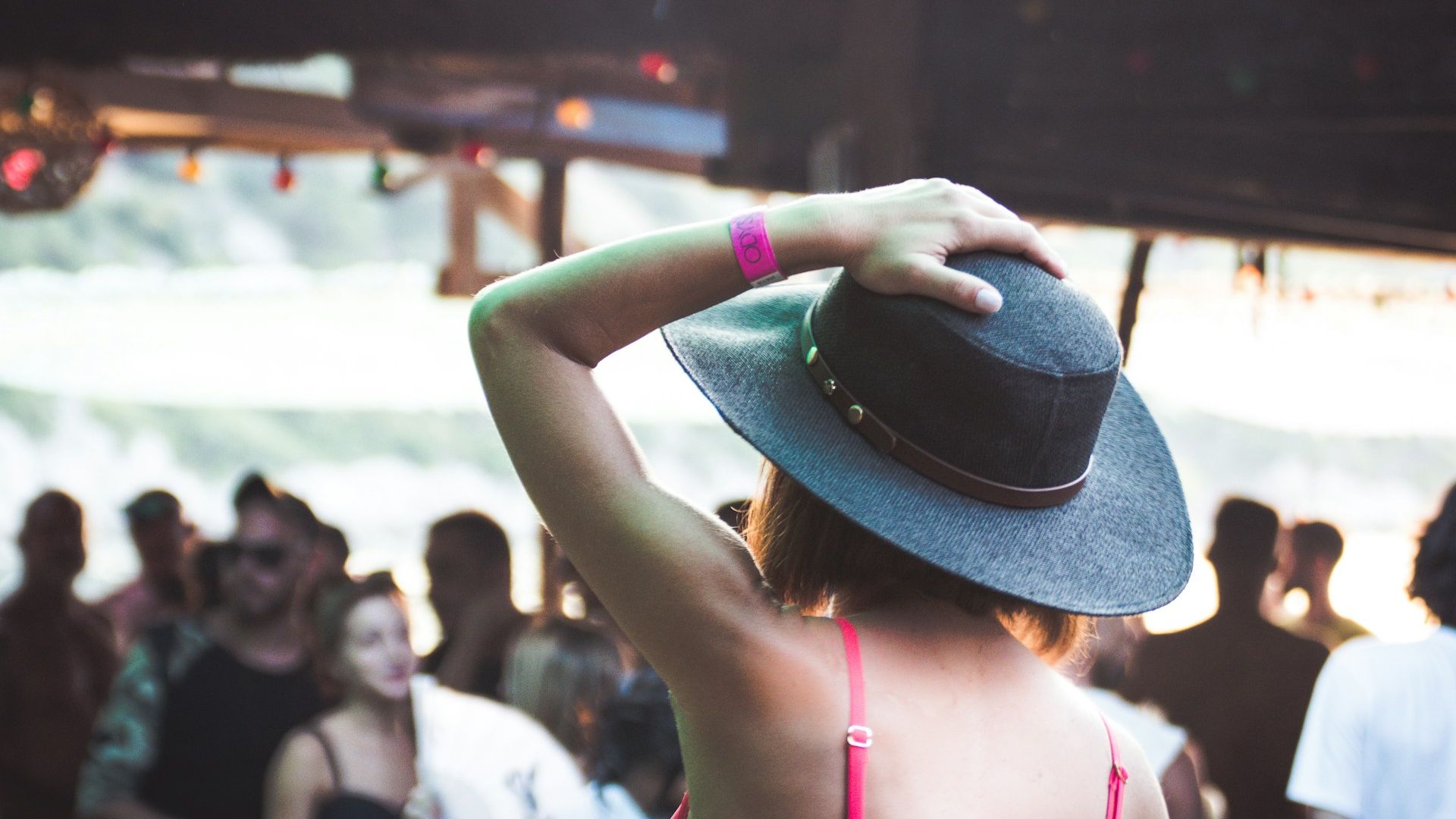 Austeritate în cultură: Spectacolele ar putea fi suspendate în weekenduri. Și muzeele ar putea fi închise sâmbăta și duminica. Ce spune Ministrul Culturii