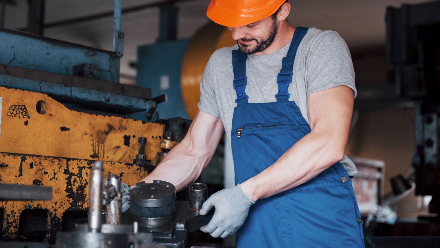 5 moduri de a reduce blocajele tehnice în fabricile de producție industrială