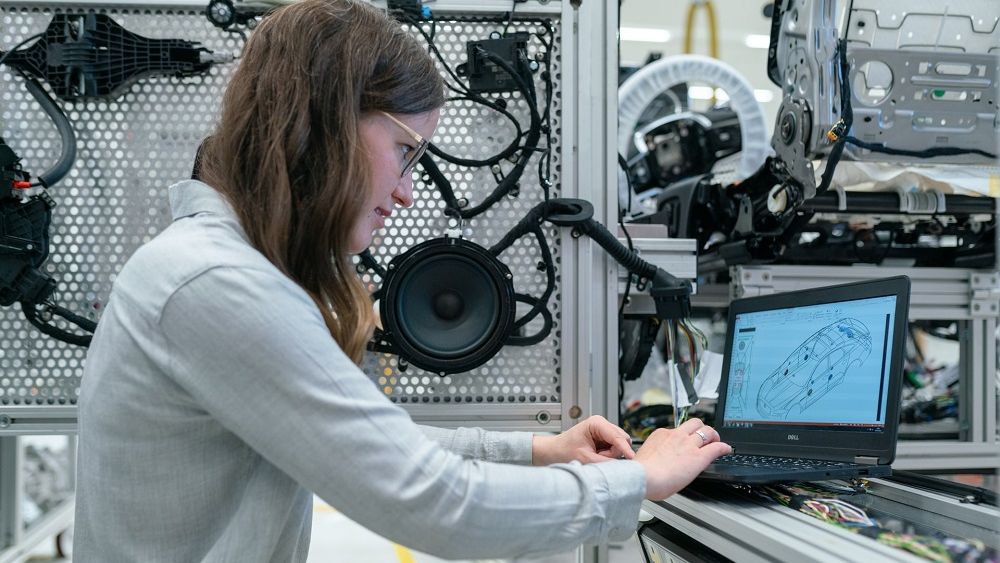 „Politehniștii”, foarte râvniți în piața muncii. Toți vor să devină ingineri, dar mai nimeni nu vrea să fie profesor