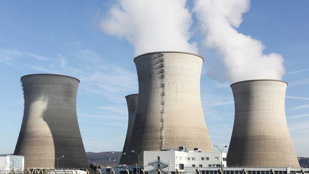 Polonezii vor să construiască prima centrală nucleară din țară
