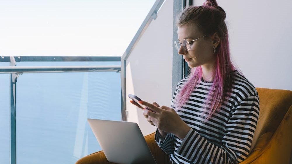 Dragoș Gheban, hipo.ro: „Nu te poți baza pe faptul că ai terminat studiile și gata, îți găsești job imediat”. Greșelile pe care le fac tinerii când își caută un loc de muncă