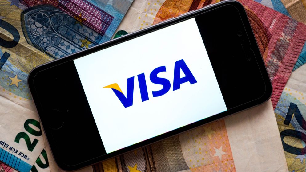 OpenAI intră în plăți alături de Visa: Agenții AI vor putea cumpăra și plăti în numele utilizatorilor