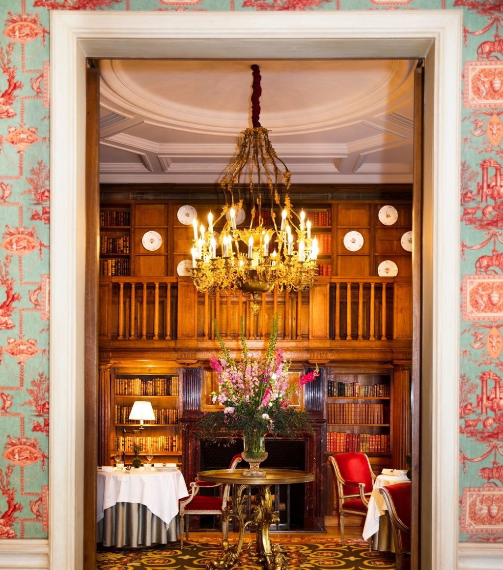 GALERIE FOTO: Restaurantul "žde fiță" din Paris în care să-ți impresionezi partenera de Vale - Imagine 3