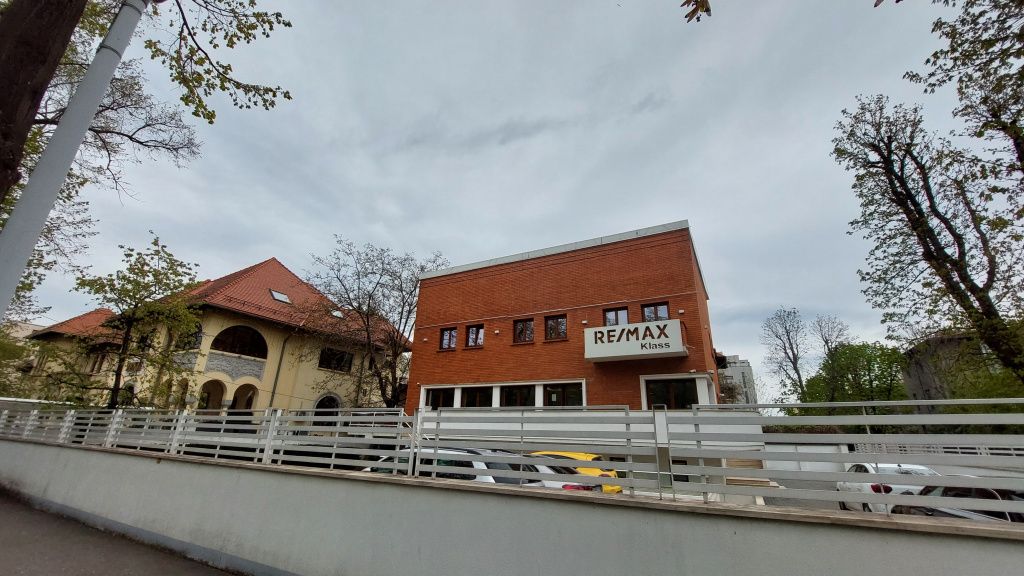 FOTO | Vilă istorică din Capitală, proiectată de Duiliu, scoasă la vânzare pentru 8 milioane d - Imagine 11