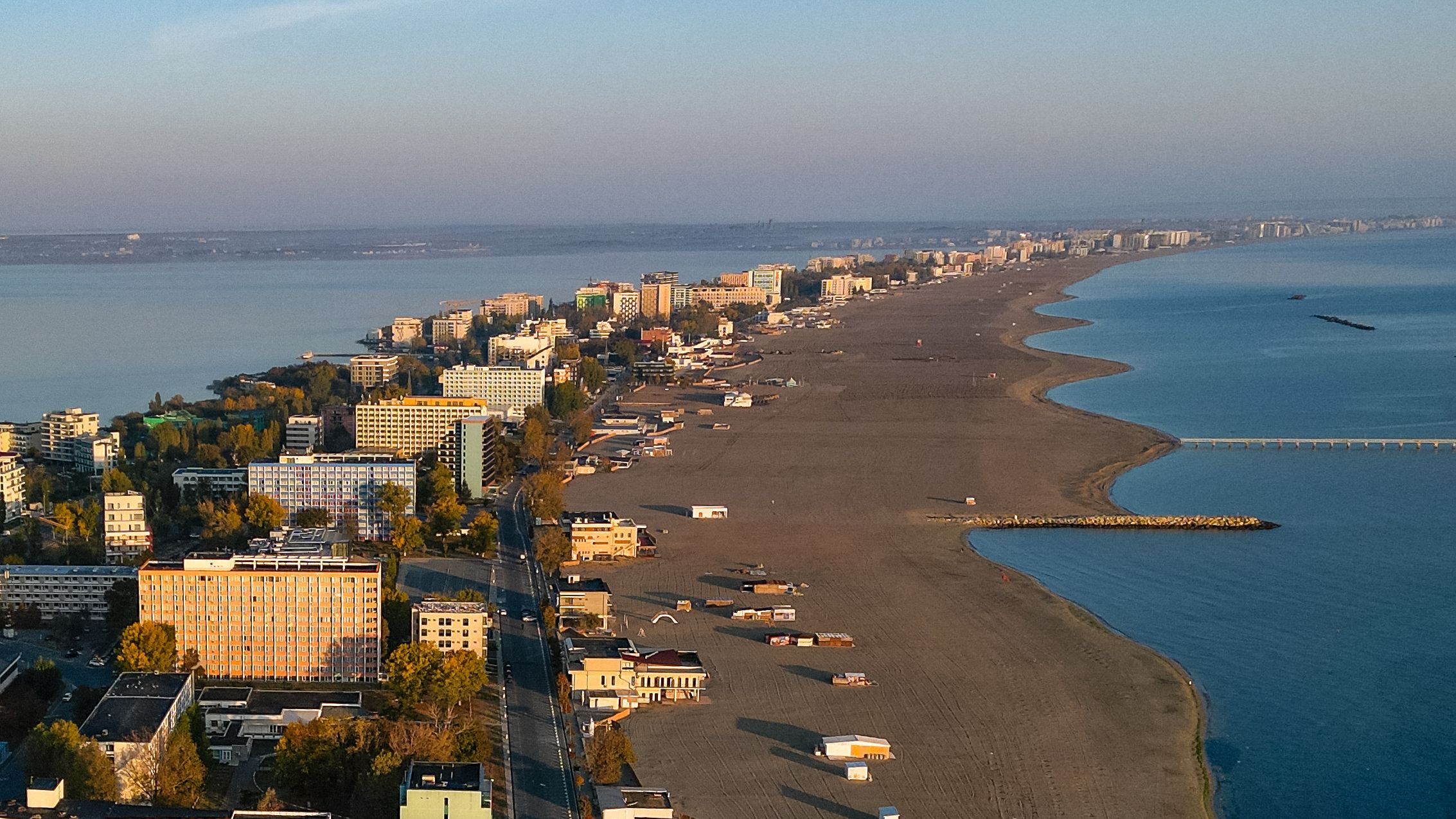 Minivacanța de Paște la Mamaia: câți bani trebuie să scoți din buzunar