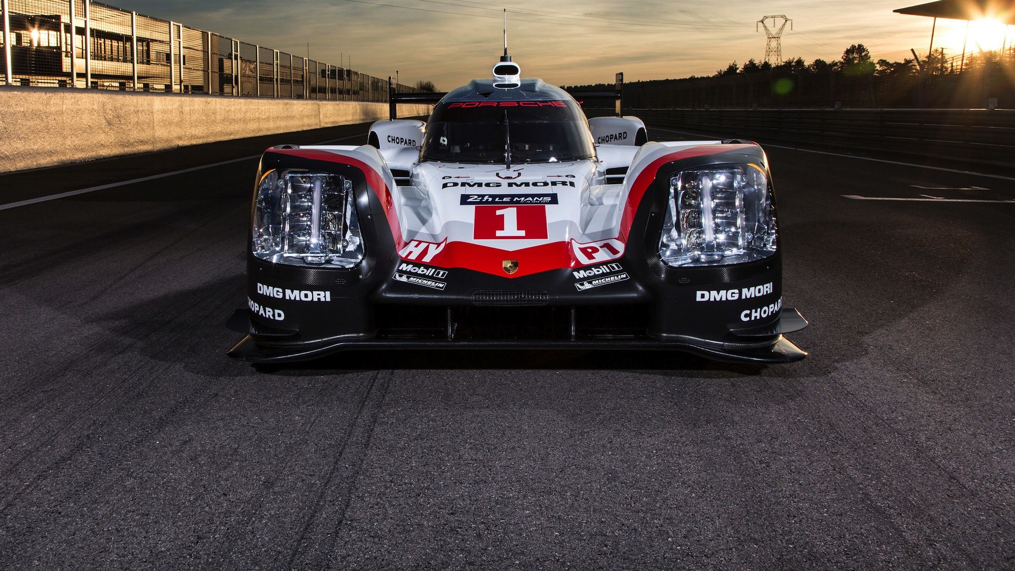 Porsche prezinta noul 919 Hybrid, prototipul realizat pentru Le Mans