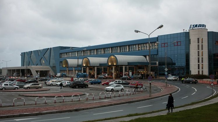 Toate decolarile de pe aeroportul Otopeni au fost amanate