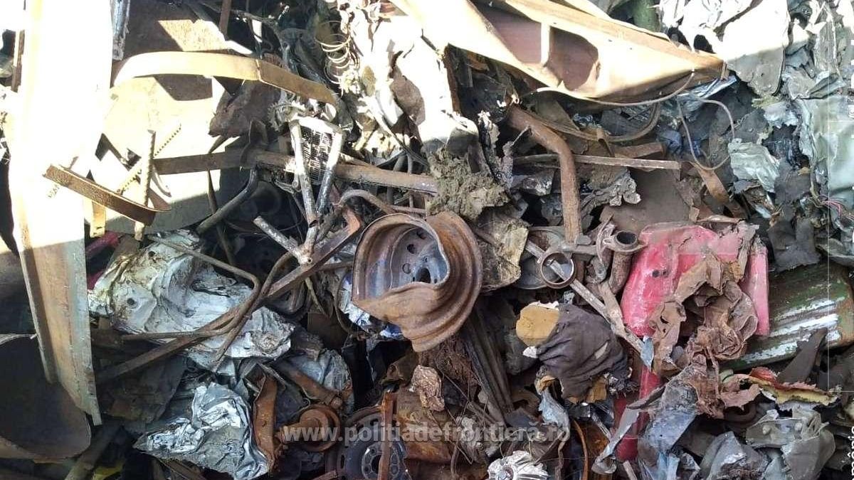 FOTO | Peste 530 de tone deșeuri oprite la frontiera Calafat Portuar