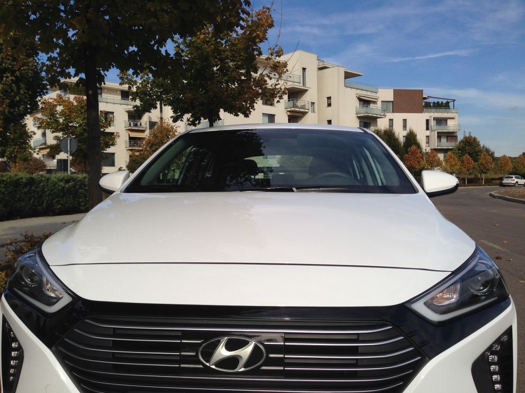 Hyundai Ioniq - Imagine 6