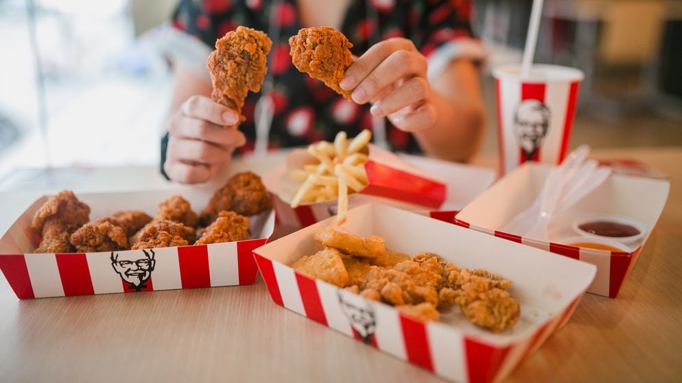 Profit istoric pentru Sphera: KFC face 100 mil. lei, Taco Bell crește de 6x, Pizza Hut revine pe profit