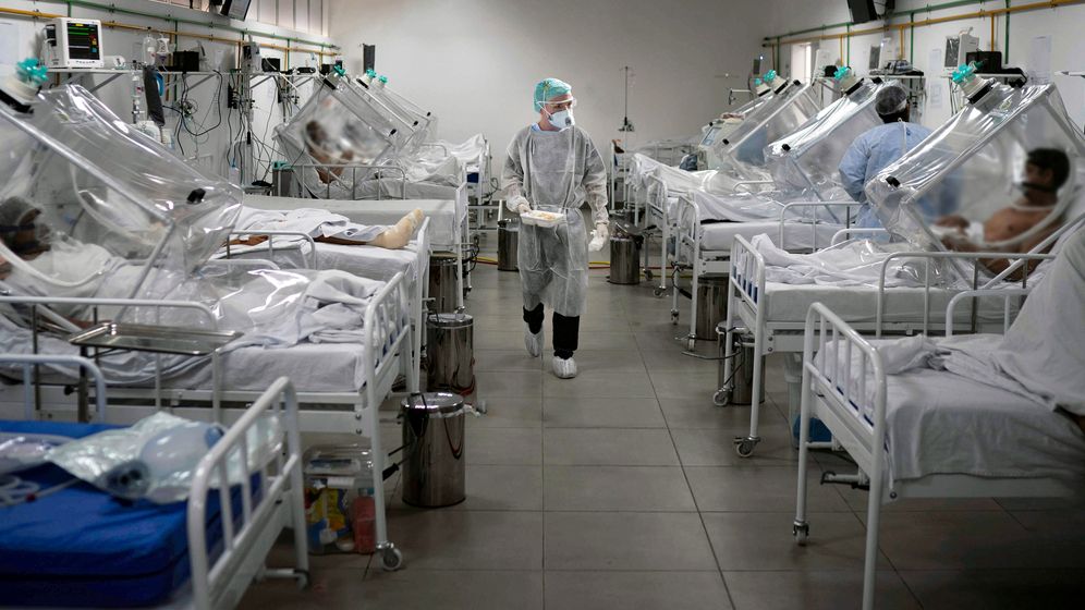 Record de infectări în Franța cu noua variantă Omicron. Câți oameni au luat boala într-o singură zi