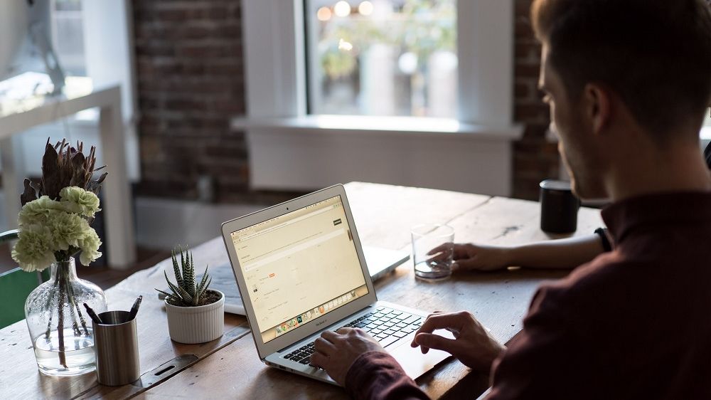 Statistică: Aproape 90% dintre gospodăriile din România au acces la internet