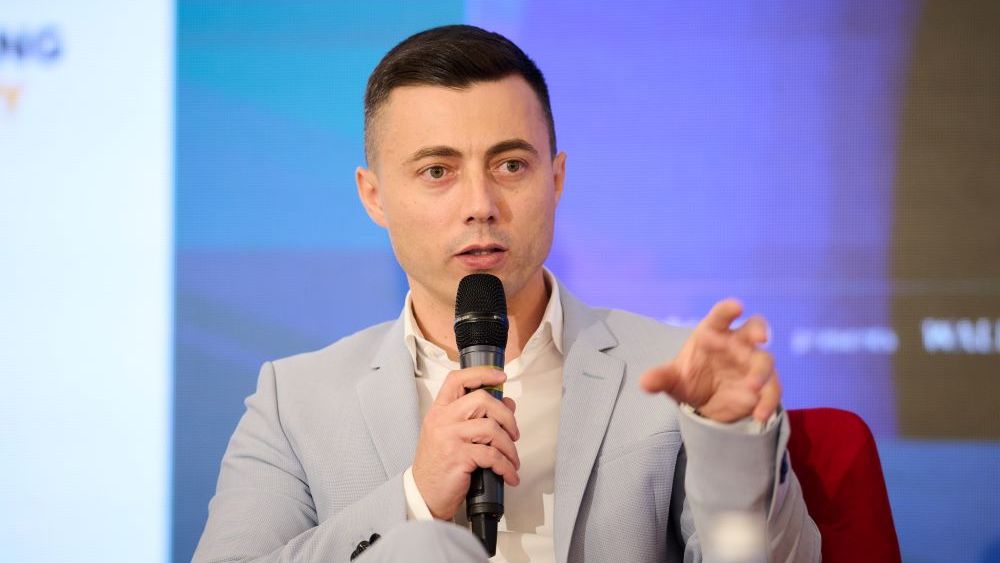 ecomTEAM 2024 | Cristi Movilă, IT Globers: Construim un hub tehnologic în România, vrem să ajungem la 100 de specialiști