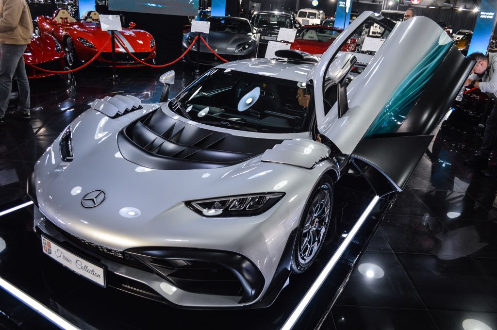 GALERIE FOTO | Cea mai nouă mașină din colecția lui Țiriac, un Mercedes-AMG One - Imagine 24