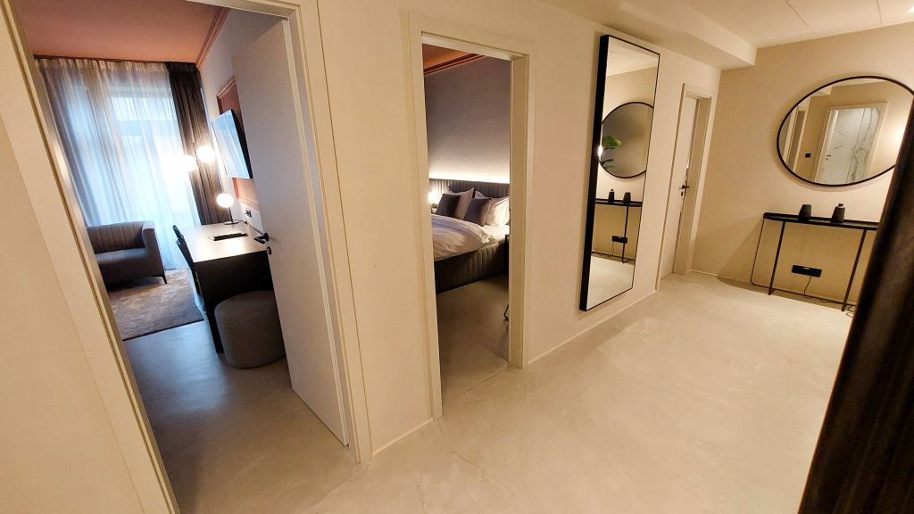 GALERIE FOTO | Cum arată apartamentele milionarei Anja Graf din centrul Capitalei - Imagine 54