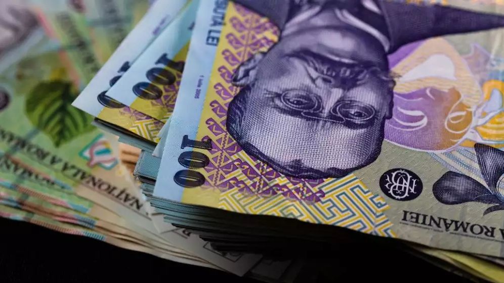 Guvernul continuă să facă împrumuturi mari