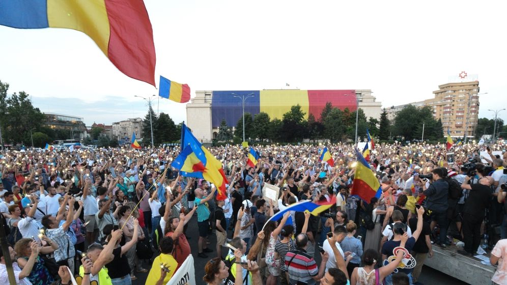 Romania - intre "taxa pe lacomie" si "m...e PSD". Cateva consideratii la 29 de ani de la Revolutie