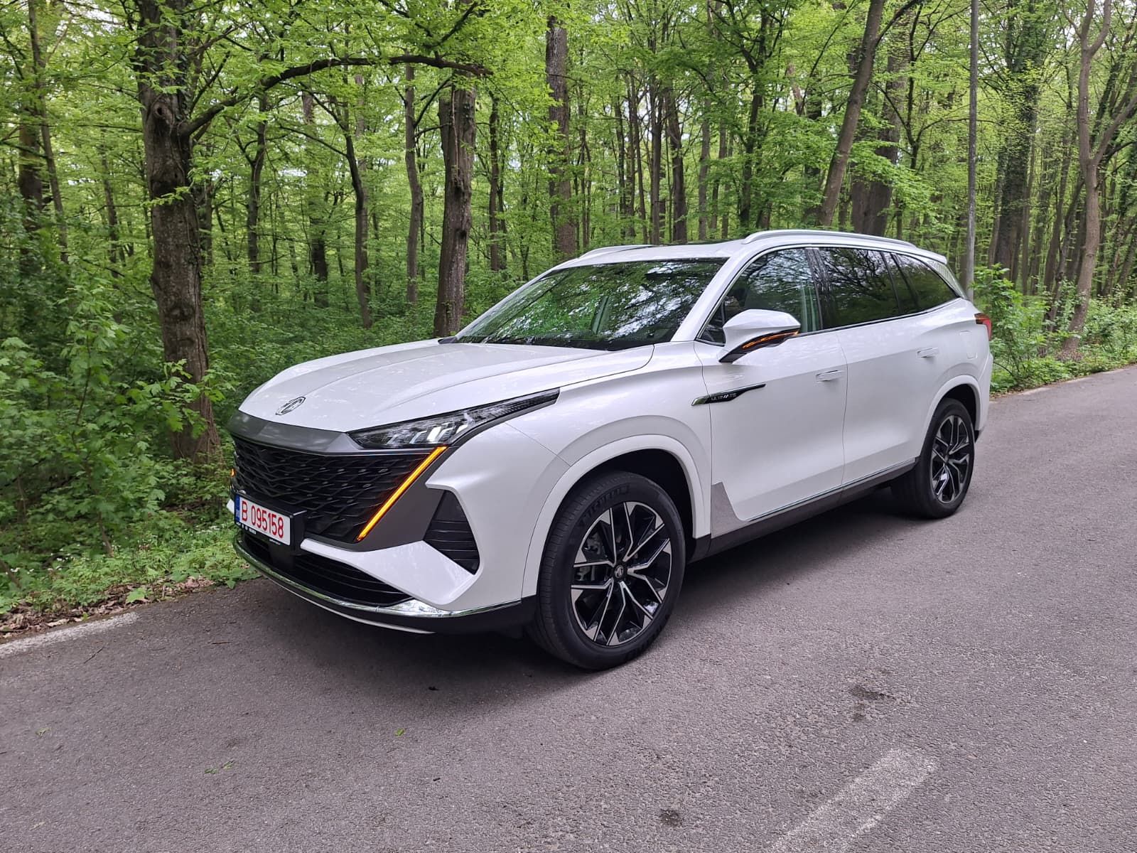 FOTO | Prim contact cu MGS9 PHEV. Ce înseamnă luxul în accepțiunea chinezilor - Poza 1