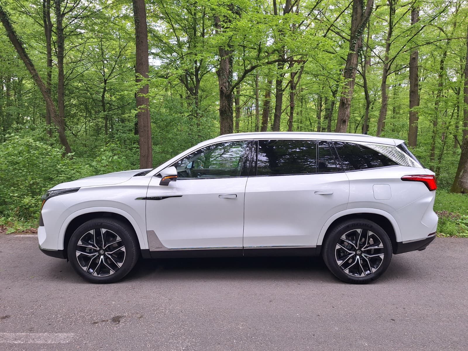 FOTO | Prim contact cu MGS9 PHEV. Ce înseamnă luxul în accepțiunea chinezilor - Poza 11