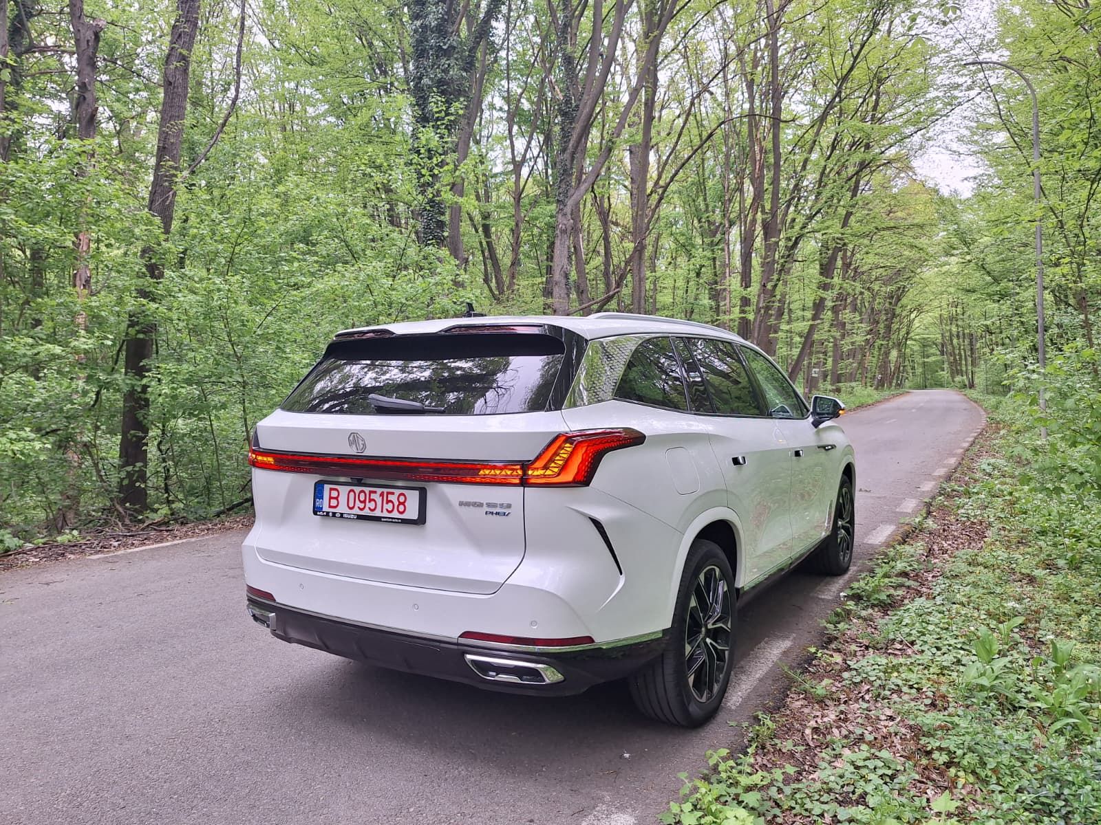 FOTO | Prim contact cu MGS9 PHEV. Ce înseamnă luxul în accepțiunea chinezilor - Poza 13