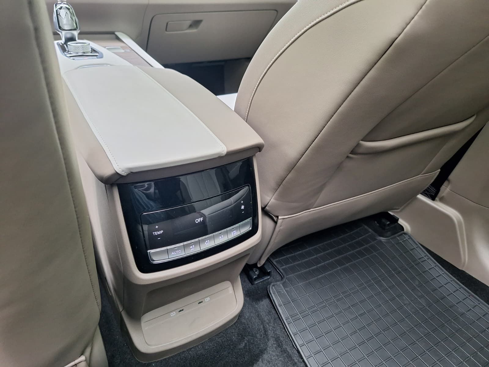FOTO | Prim contact cu MGS9 PHEV. Ce înseamnă luxul în accepțiunea chinezilor - Poza 26