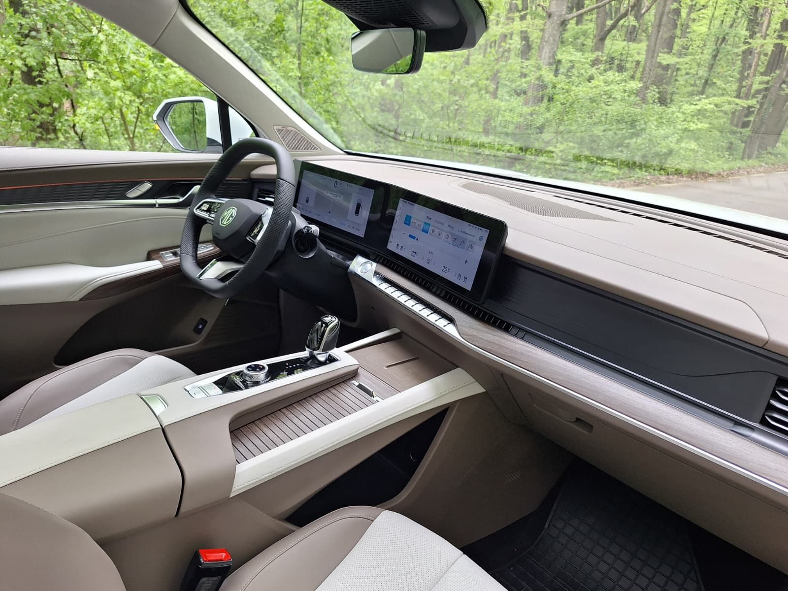 FOTO | Prim contact cu MGS9 PHEV. Ce înseamnă luxul în accepțiunea chinezilor - Poza 21
