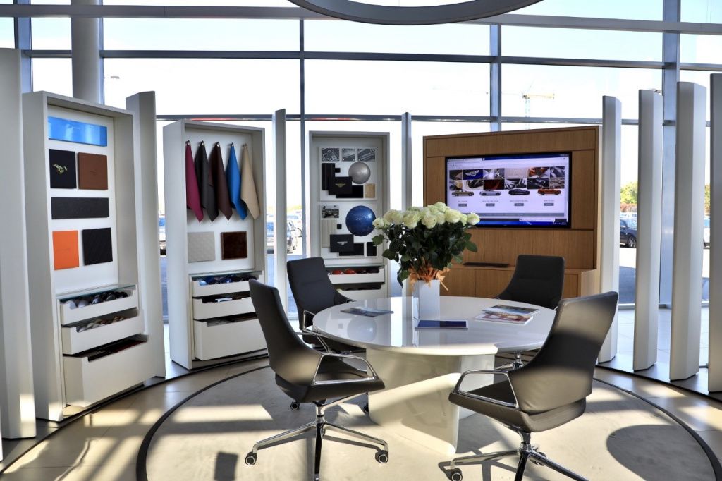 showroom Bentley Bucuresti - Imagine 5