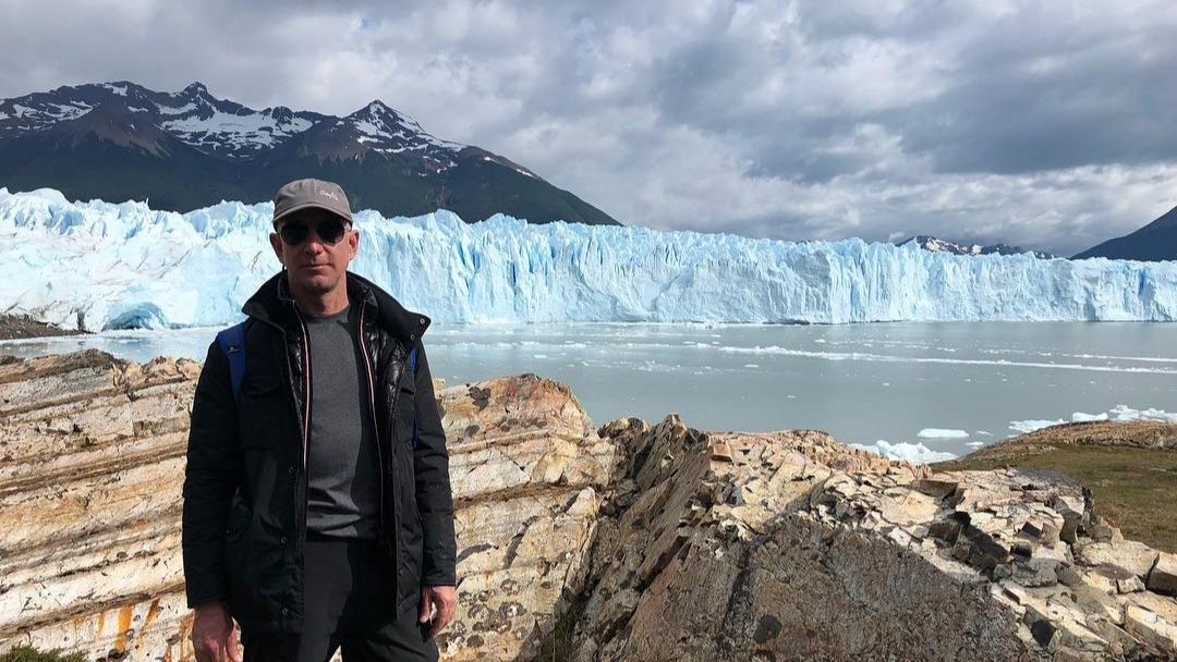 Jeff Bezos crede că nu ar trebui să existe echilibru între muncă și viața personală