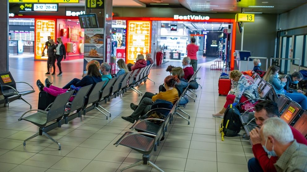 ”Cuptor” în Aeroportul Henri Coandă. Aerul condiționat a cedat din cauza caniculei