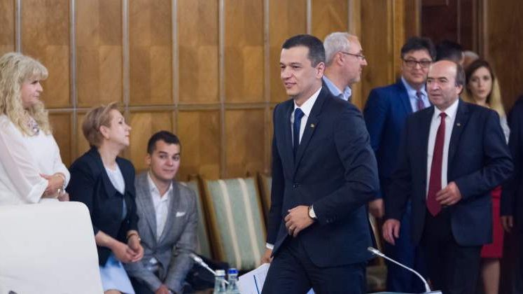 Sorin Grindeanu a demis toti secretarii de stat de la Ministerul Dezvoltarii: Shaidehh nu mai poate semna nimic
