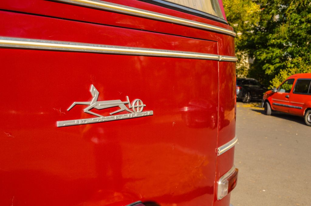 GALERIE FOTO | Mașinile comunismului au făcut baie de mulțime la Operă - Imagine 14