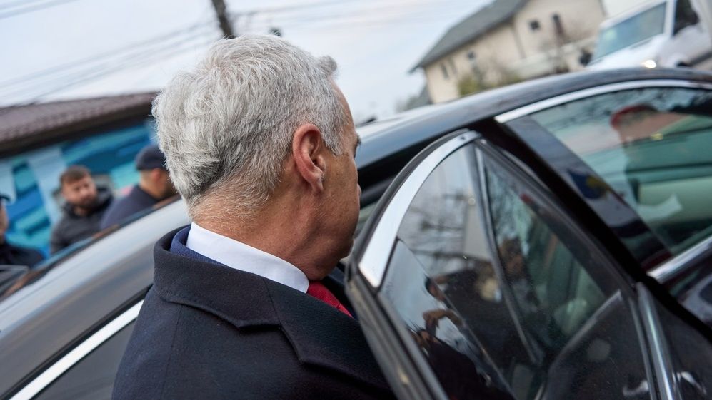 Georgescu intră în vizuină și nu mai vorbește cu presa. Va discuta doar prin comunicate