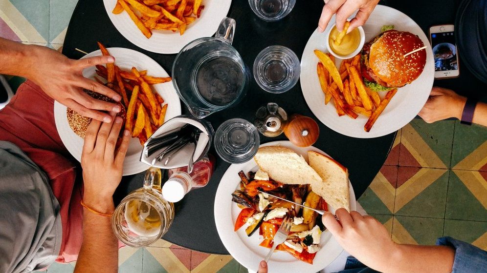 Clienții ING pot de acum să împartă nota de plată: Cum poți să folosești noua funcție