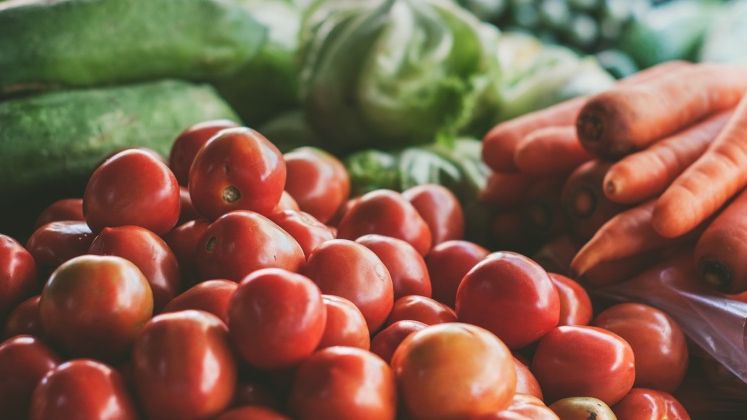 Un manager si un fizician spera sa atinga primul milion de euro din vanzarea de alimente proaspete