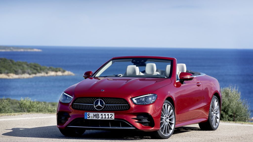 Mercedes-Benz Clasa E Coupe si Cabrio primesc motorizări mild-hybrid